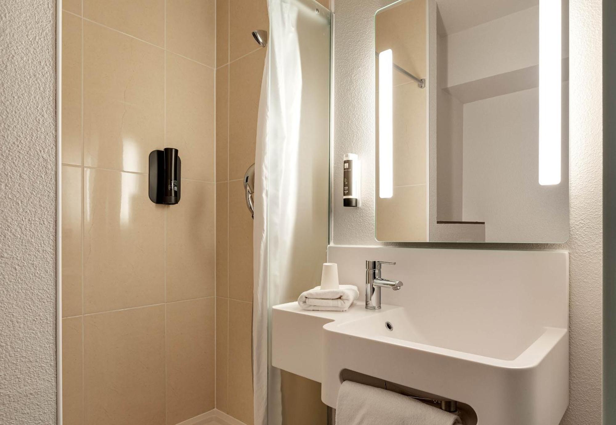 B&B Hotel Lille Tourcoing Centre מראה חיצוני תמונה